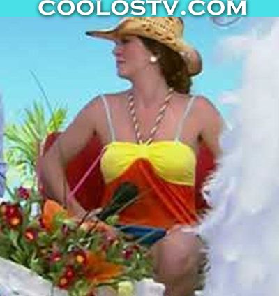 Andrea Legarreta upskirt Minivestido